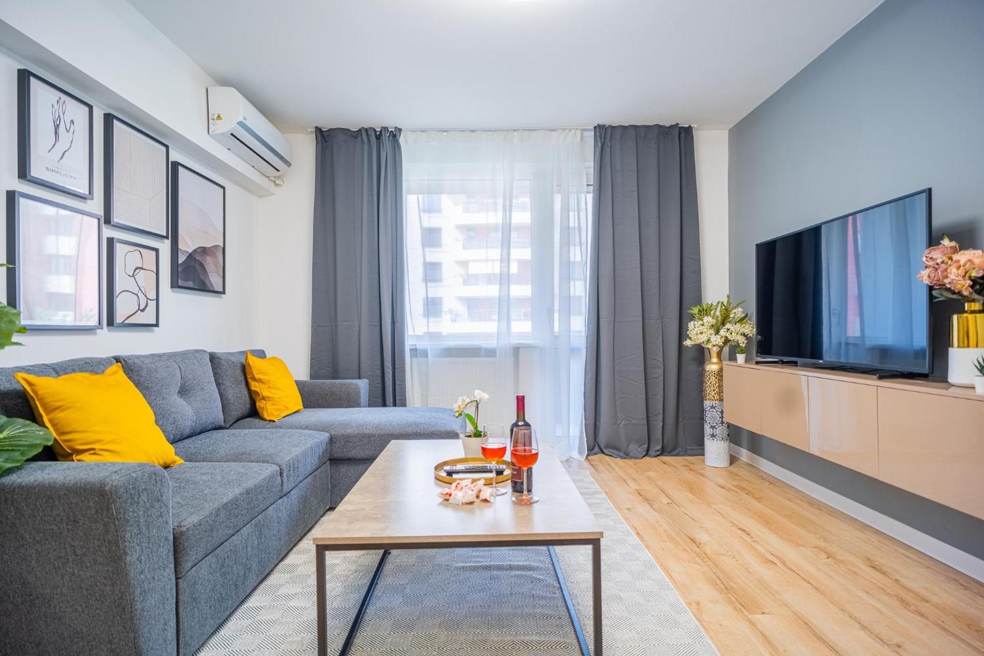 Spacious Newly Renovated 2Br Apartments With Balcony بوخارست المظهر الخارجي الصورة